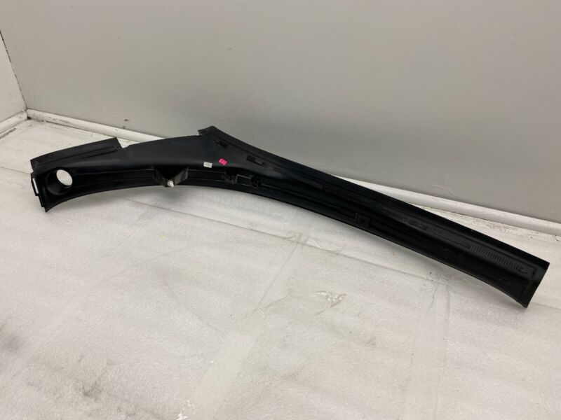 1047321 00 E ⭕ 2016-2020 Tesla Model X Passenger Side Liftgate Trough Trim Right 1047321-00-E