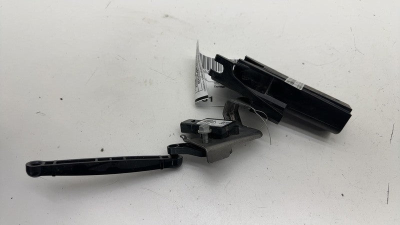 ⭕ 2024 Porsche Cayenne Driver Side Headlamp Headlight Level Sensor 4M0