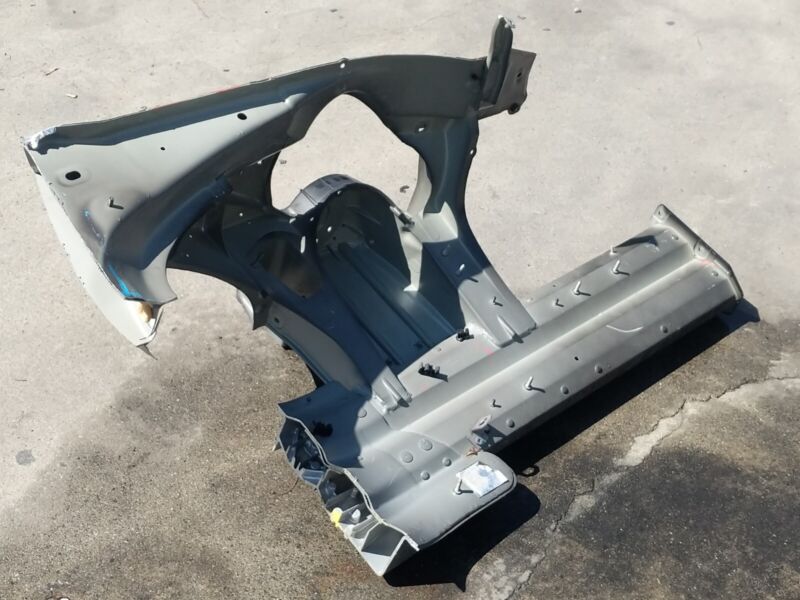 2012-2015 Tesla Model S MS Front Passenger Restyling Lift Quarter Panel Right RH