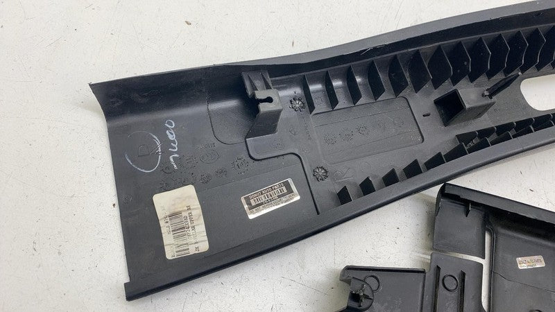 5KL72TRMAE ⭕ 11-18 Jeep Wrangler Right Upper & Lower B-Pillar Trim 5KL72TRMAE / 5KF24DX9AD