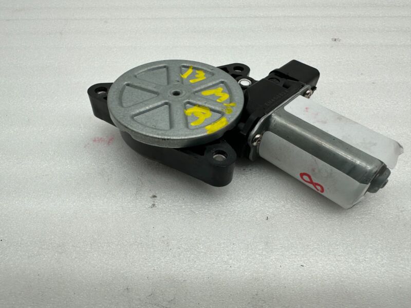 2012-2015 Tesla Model S MS Passenger Side Panoramic Sunroof Motor Right RH Assy
