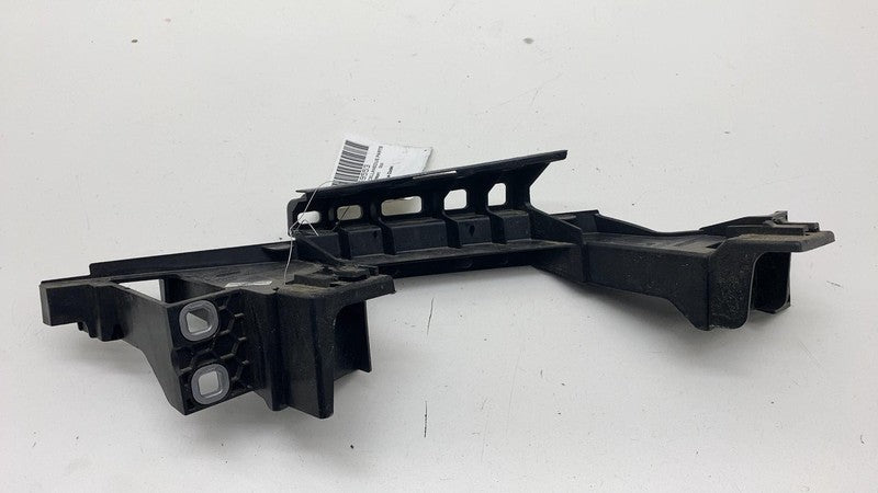 9Y0 807 572 E ⭕ 19-24 Porsche Cayenne Front Right Headlight Outer Head Lamp Bracket 9Y0807572E