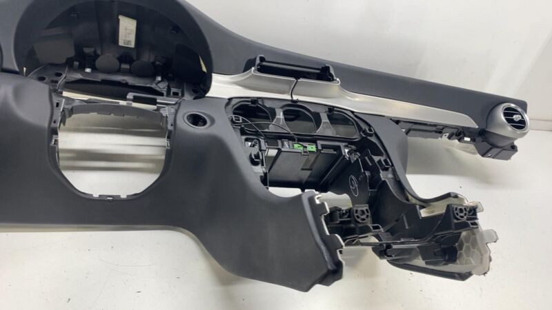 2019-2021 Mercedes-Benz C300 C-Class Dashboard Dash Instrument Panel Assembly
