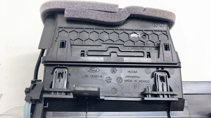 LJ8BR018C19A ⭕ 21-24 Mustang Mach-E Dashboard Center & Right Air Vent Grille LJ8B-R018C19-A