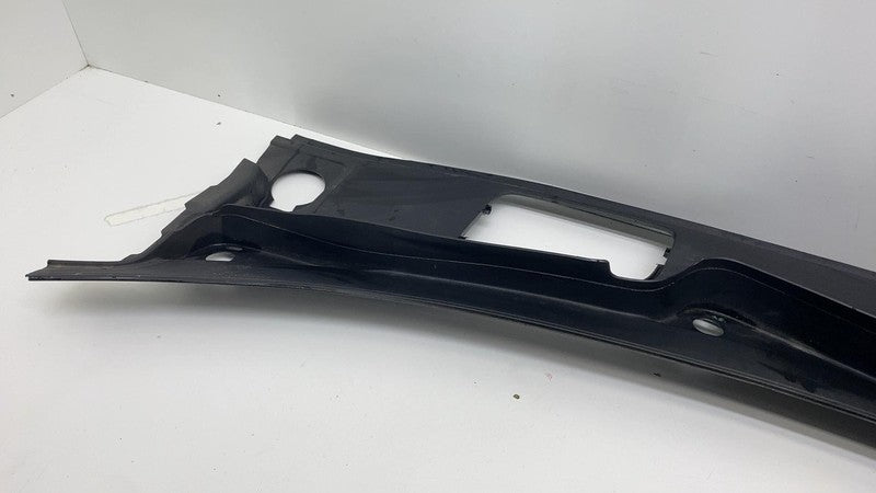 9Y1.819.401.C ⭕ 2019-2024 Porsche Cayenne Front Windshield Cowl Cover Panel Assembly 9Y1819401