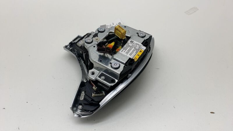 101426501C 2012-2015 Tesla Model S Steering Wheel Airbag Module w/ Retainer Plate Bracket