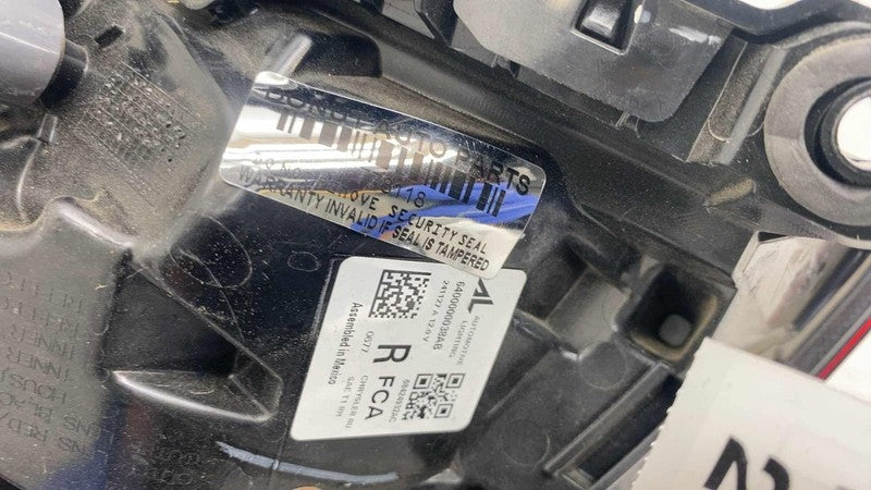 68424932AC ⭕ 2021-2025 Chrysler Pacifica Rear Right Side Outer Tail Light Lamp 68424932AC