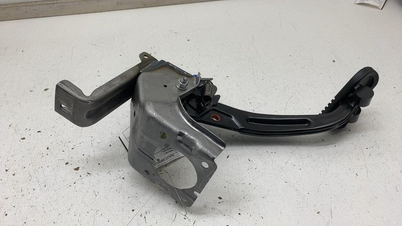 2022 2023 2024 Kia EV6 Brake Stop Foot Pedal w/ Mount Bracket 32800-CV