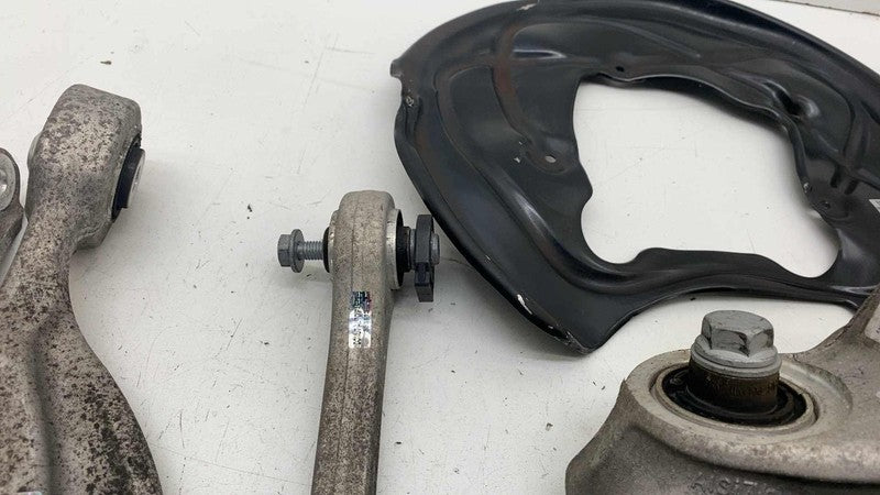 ⭕2019-2023 Audi e-Tron Rear Passenger Side Spindle Knuckle w/ Control