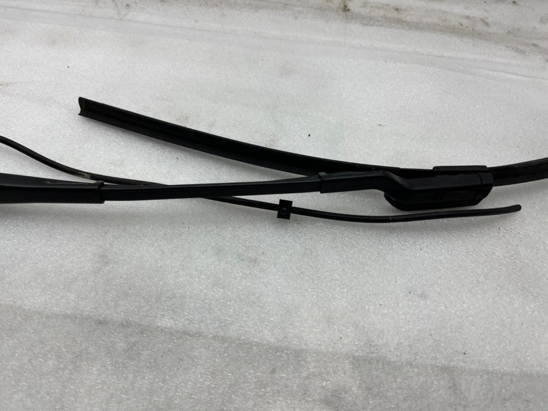107672800C ⭕ 2017-2022 Tesla Model 3 Front Windshield Wiper Arm & Blade Left 1076728-00-C
