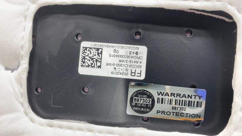 82C02-CV200 2022-2024 Kia EV6 Front Passenger Side Interior Door Panel Trim Cover Right OEM