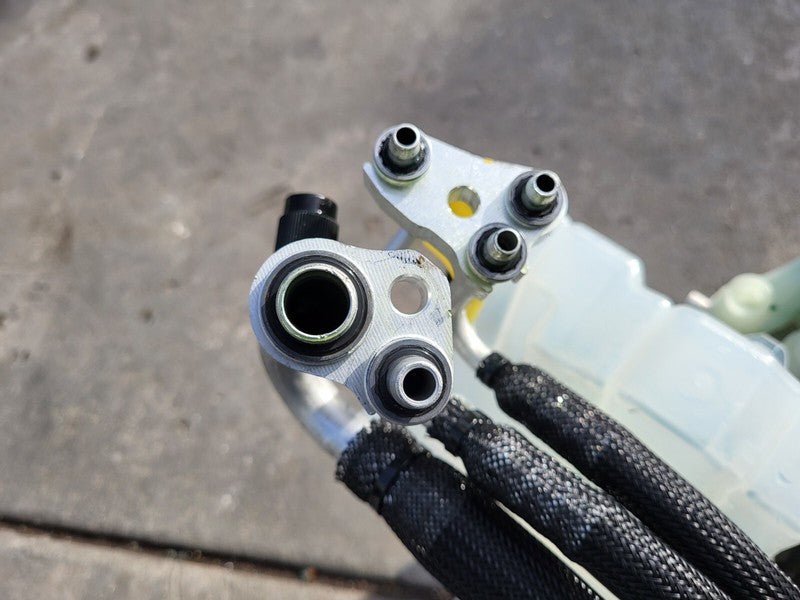 1549902 00 C 20-23 Model 3 Supermanifold Refrigerant Chiller & Coolant Reservoir 1547595-98-E