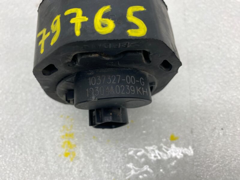2016-2020 Tesla Model S X Cooling System Auxiliary Water Coolant Pump FWD Assy