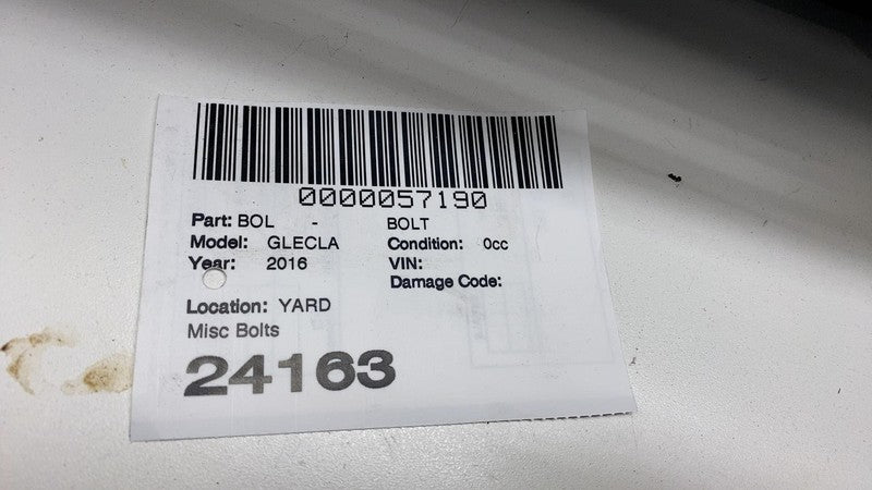 2016 Mercedes-Benz GLE350 Seatbelt Buckle Crossmember Brace w/ SET of