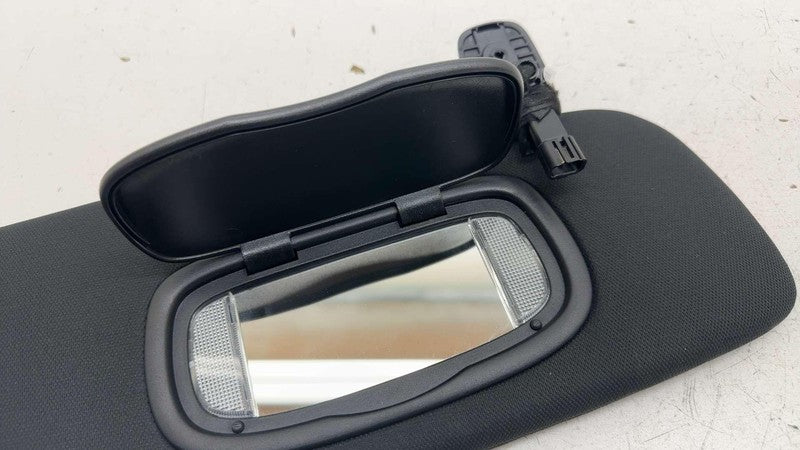 ⭕ 2017-2025 Chrysler Pacifica Front Passenger Side Windshield Sun Visor Right RH