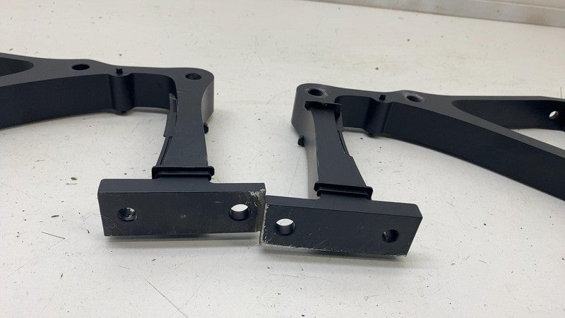 ⭕ 2016-2020 Tesla Model X Rear 2nd Row Seat Stand Retainer Mount Bracket Assy