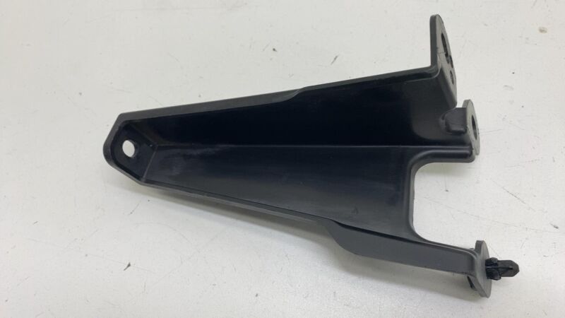 105540500B ⭕16-20 Model X Front PAIR Left & Right Cowl Panel Extension Bracket 1055405-00-B