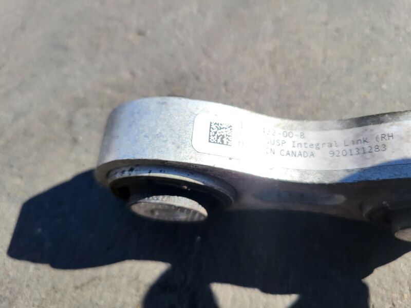 102142200B 2012-2020 Tesla Model S Rear Left or Right Suspension Wishbone Integral Link OEM