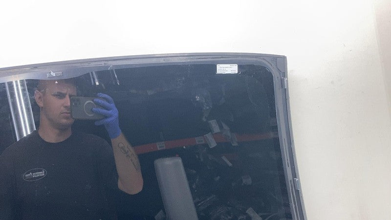 E2 43R-0115134 ⭕ 24-25 Model 3 Front Middle Panoramic Sun Moon Roof Window Glass 1587892-00-A
