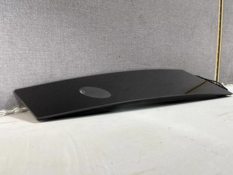 110043700E ⭕ 17-23 Model 3 Left B-Pillar Applique Glass Trim Molding w/ Camera 1100437-00-E