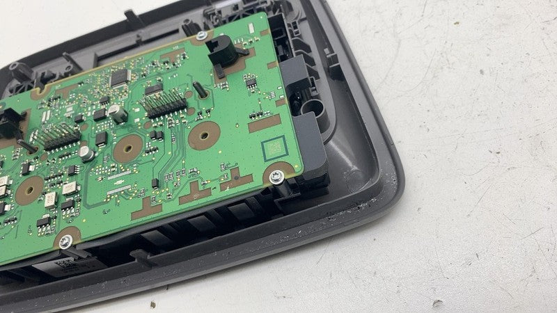 ⭕ 19-25 Chevrolet Silverado 1500 Roof Overhead Console Dome Light w/ SOS Switch