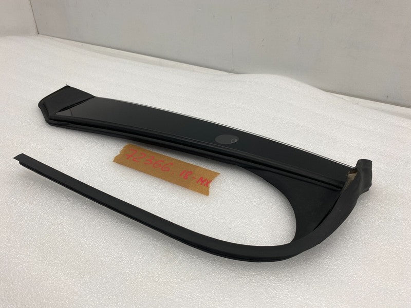 108390200B ⭕16-20 Tesla Model X Right B-Pillar Applique Trim Molding w/ Camera 1092312-98-E