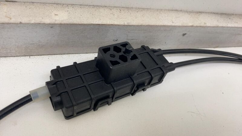 Does not apply 2016-2020 Tesla Model X Rear Left 2nd Row Seat Backrest Recline Cable 5-Seater