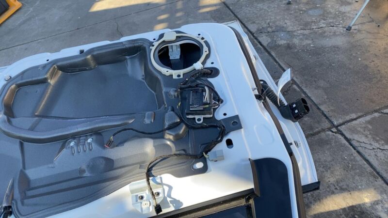 2013-2018 Ford C-Max Front Passenger Side Door w/ Glass Assembly Right White YZ