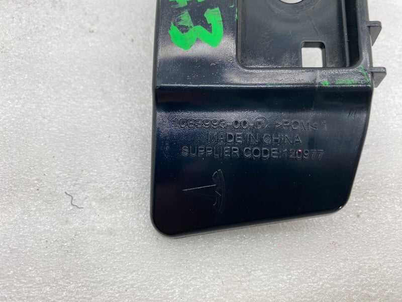 1083993 00 D ⭕ 2017-2023 Model 3 Rear Under Taillamp Bumper Mount Bracket Right 1083993-00-D