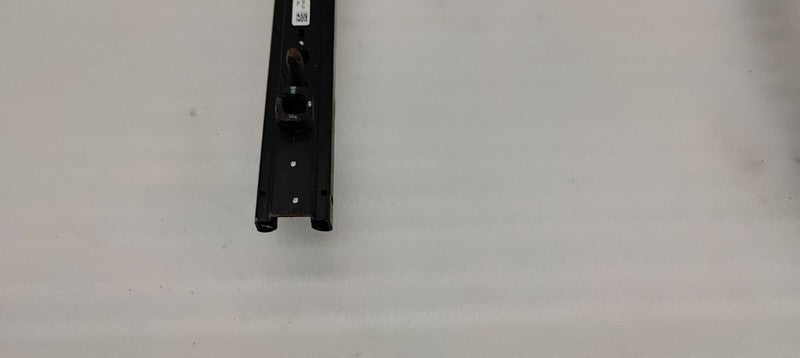 111985300B 17-23 Model 3 Front Right 1st Row Seat Adjuster Motor w/ Rail Track 1119853-00-B