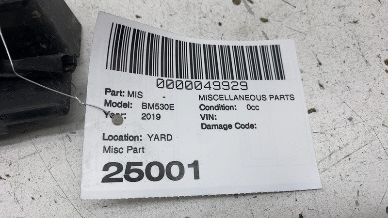 ⭕ 2018 2019 2020 BMW 530e G30 2.0 Front Right Skirt Rocker Molding Pan