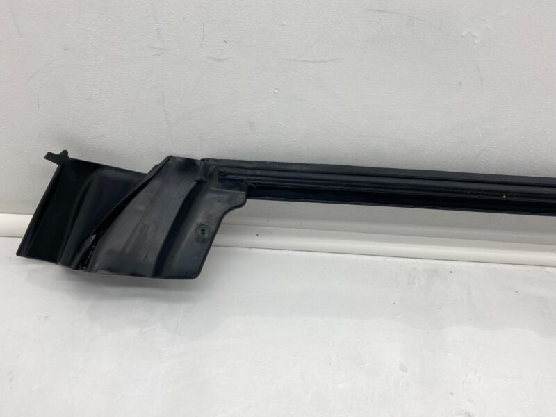 Does Not Apply 2017-2023 Tesla Model 3 Rear Passenger Door Window Inner Belt Rubber Seal Right