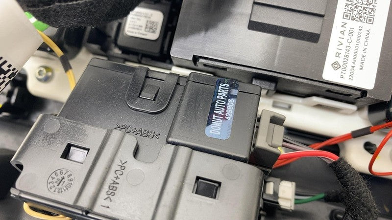 PT00028143001 2022-2024 Rivian R1T R1S Roof Overhead Console Dome Light Lamp w/ Hazard Switch