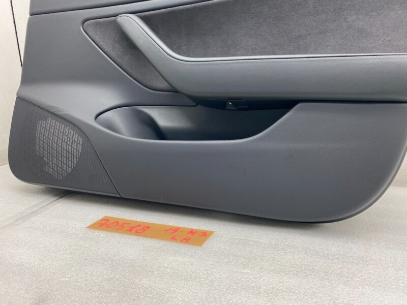 109041101J 2017-2020 Tesla Model 3 Front Passenger Side Interior Door Panel Trim Card Right