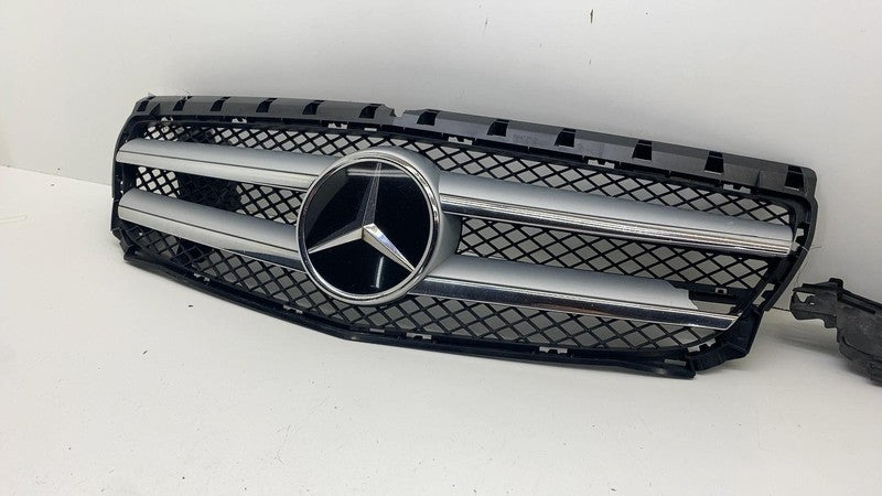 ⭕ 14-17 Mercedes-Benz B-Class Front Hood Radiator Upper Grille Assy A2