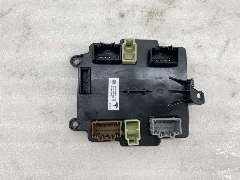 1062056 00 D ⭕2016-2020 Tesla Model X Rear Falcon Controller Door Control Module 1062056-00-D