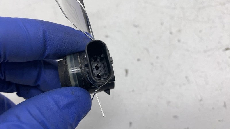 PT00013779 2022 2023 2024 Rivian R1S R1T Bumper Parking Sensor Valeo Gloss Black PT00013779