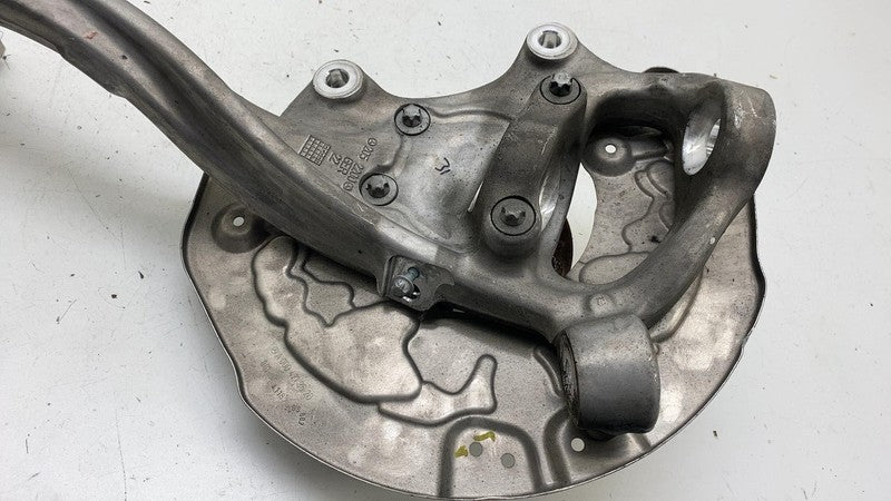 A 000 421 35 20 ⭕18-22 Mercedes C300 Front Right Spindle Knee Knuckle w/ Dust Shield A0004213520