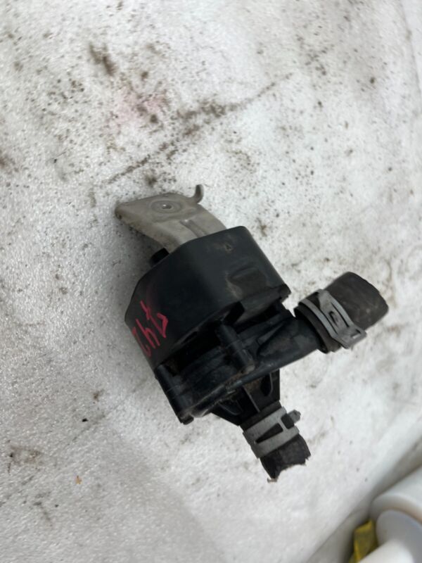 Does Not Apply 2016-2020 Tesla Model S X Cooling System Auxiliary Water Coolant Pump FWD Assy