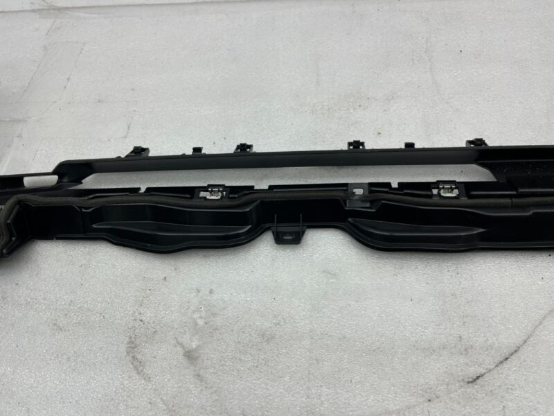 110057400G 17-22 Model 3 Dash Instrument Panel Windshield Deflector Finisher 1100574-00-G