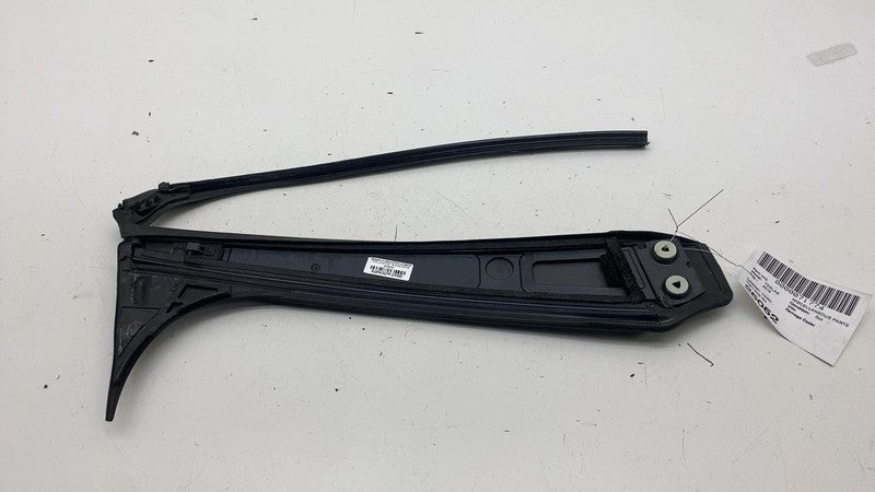 103236400C ⭕ 2016-2020 Tesla Model X Right B-Pillar Applique Glass w/ Seal RH 1032364-00-C