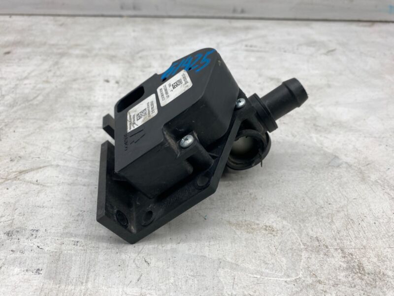 6007384-00-B 2012-2020 Tesla Model S MS Water Pump Cooling System Electric Motor 6007384-00-B