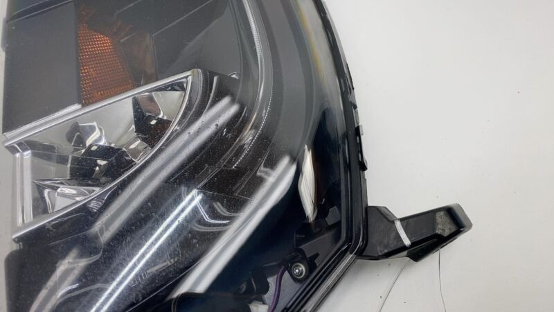 600591300F 2012-2020 Tesla Model S Front Driver Side LED Fog Light Cornering Lamp Left Assy