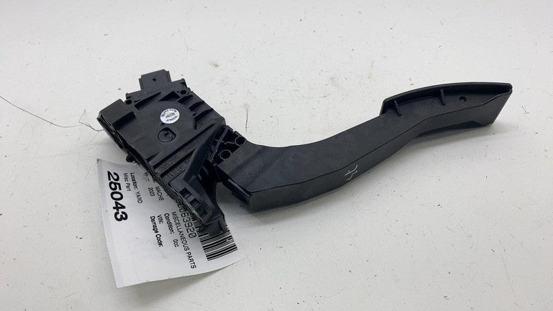 LJ9C-9F836-AB ⭕ 2021-2024 Ford Mustang Mach-E Gas Pedal Throttle Accelerator LJ9C-9F836-AB OEM