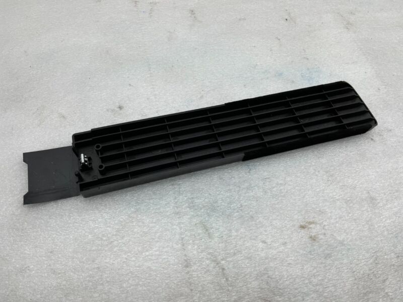 1121022 00 D 2016-2020 Tesla Model X Front Left or Right 2nd Row 7-Seater Bench Plate Carpet