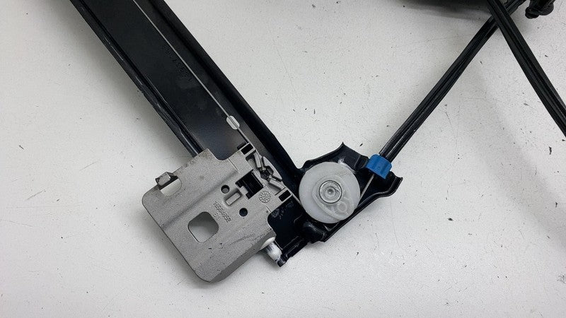 ⭕17-23 Model 3 Front Right Window Regulator Motor w/ Closeout Panel 10