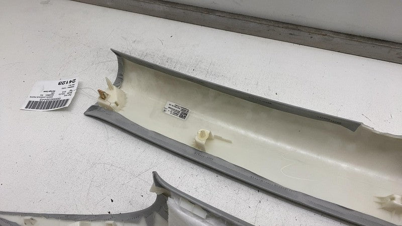 ⭕17-23 Model 3 Rear Left/Right C-Pillar Side Rail Trim 1086265-01-J/10