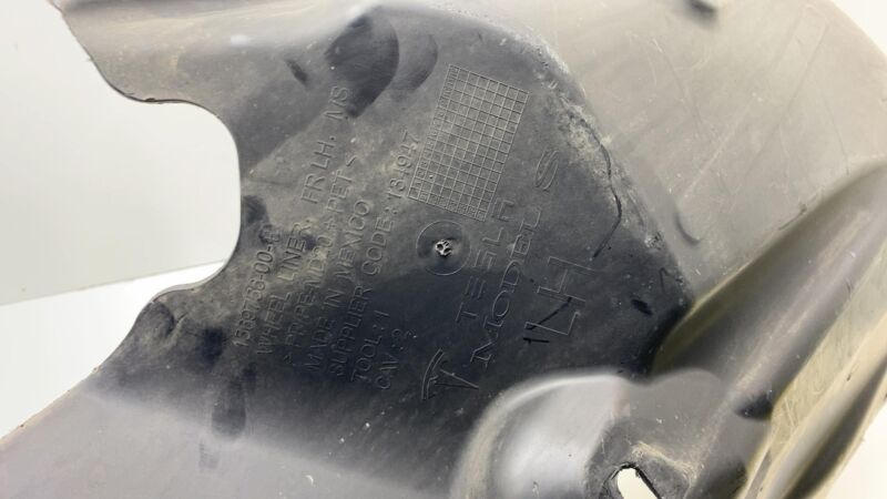 156975600B 2021-2024 Tesla Model S Front Left Wheel Arch Fender Liner Splash Shield Guard