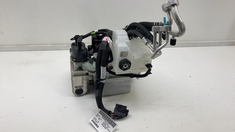 ⭕ 2020-2024 Tesla Model Y Supermanifold Refrigerant Chiller w/ Coolant