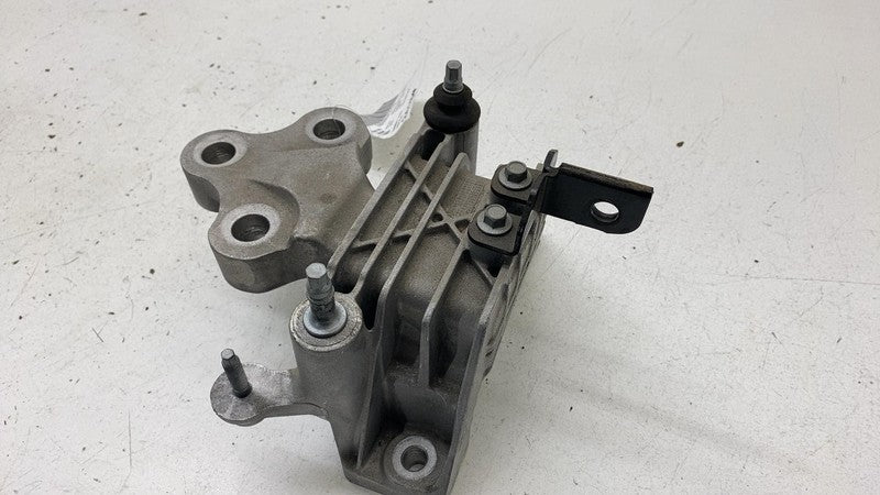 68224742 ⭕ 2017-2024 Chrysler Pacifica Automatic Transmission Mount Assembly 68224742AD